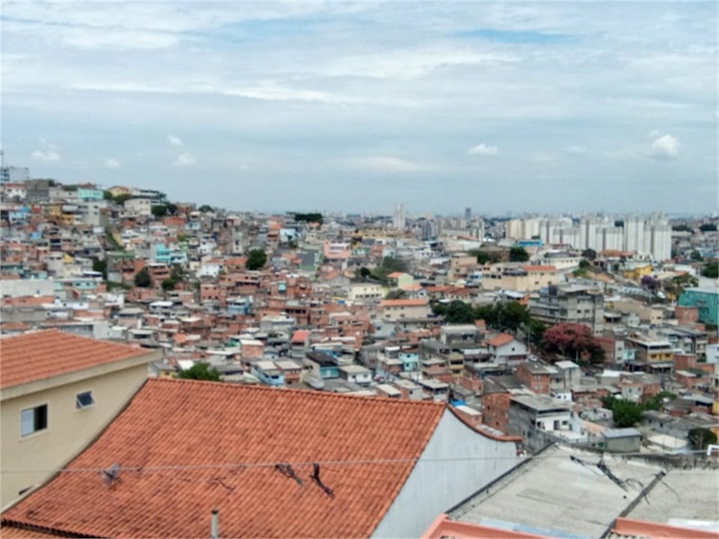 Sobrado à venda com 4 quartos, sendo 1 suíte, em Horto Florestal, São Paulo, SP