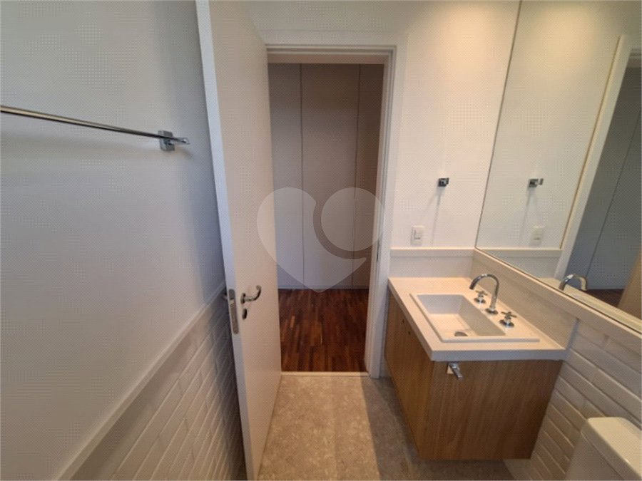 Casa à venda ou para alugar com 3 suítes no condomínio Boulevard Ibirapuera, São Paulo - SP