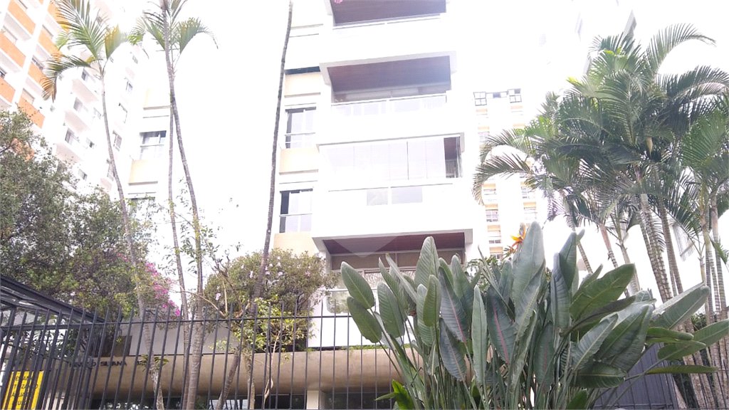 Apartamento à venda ou para alugar com 3 quartos, sendo 1 suíte,  em Indianópolis, São Paulo, SP