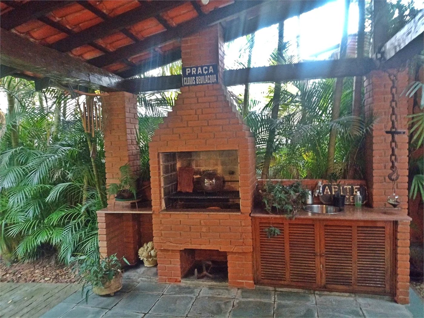 Casa à venda com 4 quartos, sendo 2 suítes,  em Morumbi, São Paulo, SP