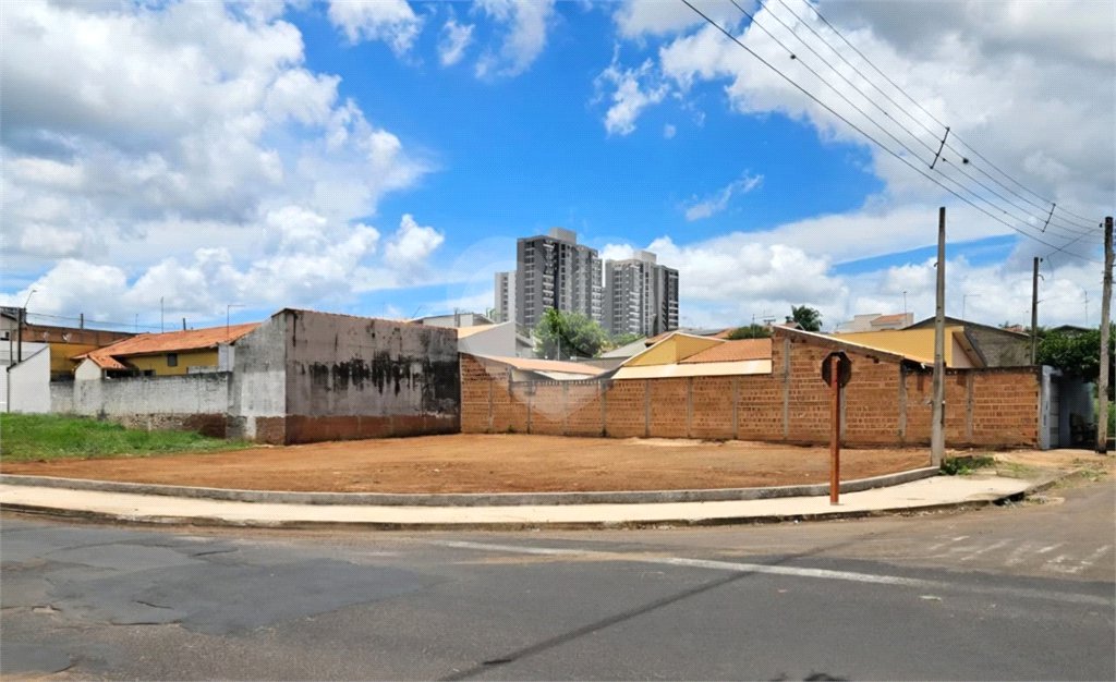 Terreno à venda em Residencial Cambuy, Araraquara, SP