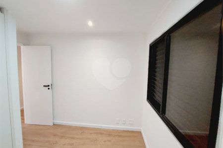 Apartamento à venda com 4 quartos, sendo 2 suítes,  em Alto da Lapa, São Paulo, SP