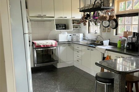 Casa à venda com 3 suítes no condomínio Fazenda Morumbi, São Paulo - SP