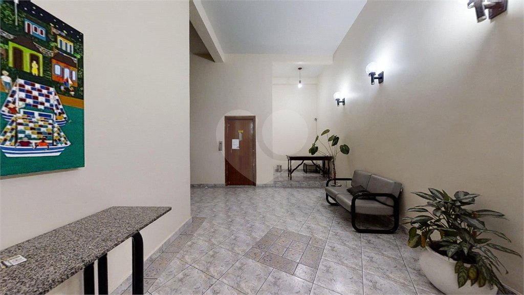 Apartemento com dois dormitórios na Bela Vista.