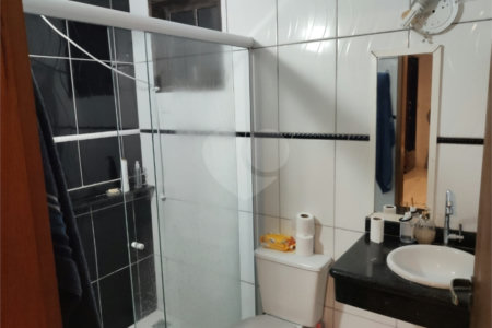 Sobrado à venda com 290m² na região central de Bom Jesus dos Perdões – SP