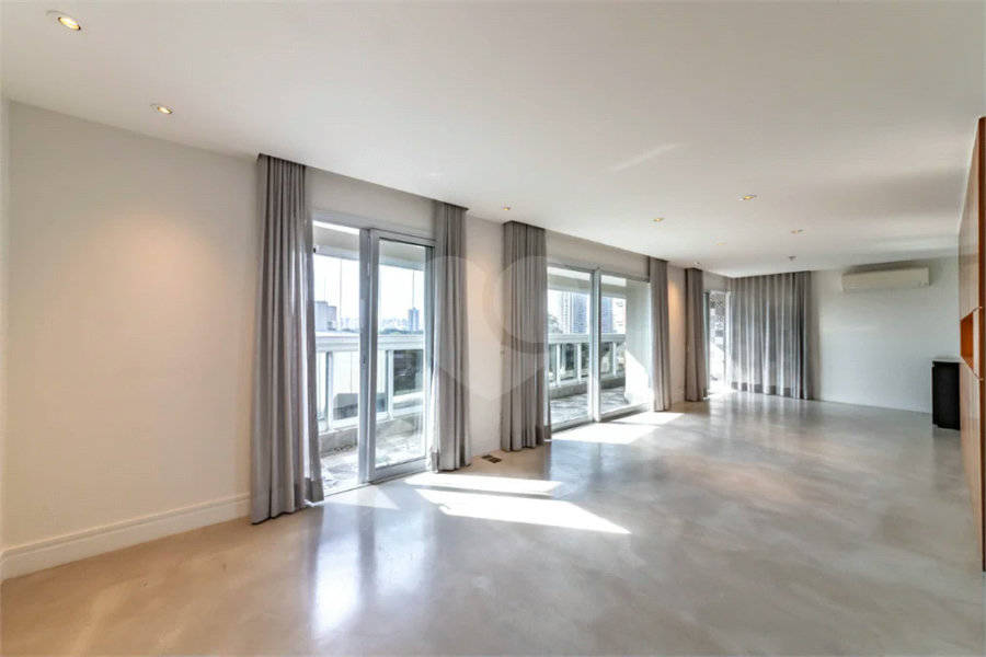Vila Clementino - 161 m² | 2 dormitórios, com possibilidade de 3 | suíte master | 3 vagas | depósito