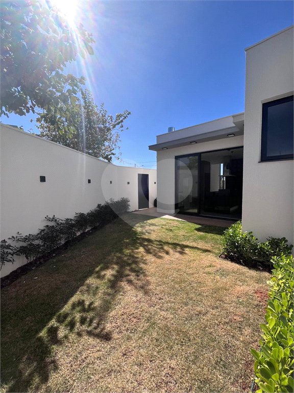 Casa à venda com 3 suítes em Residencial Village Damha III, Araraquara, SP