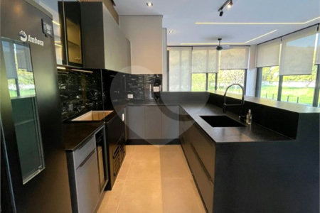 Casa à venda com 3 suítes no condomínio Residencial Granville, Atibaia - SP