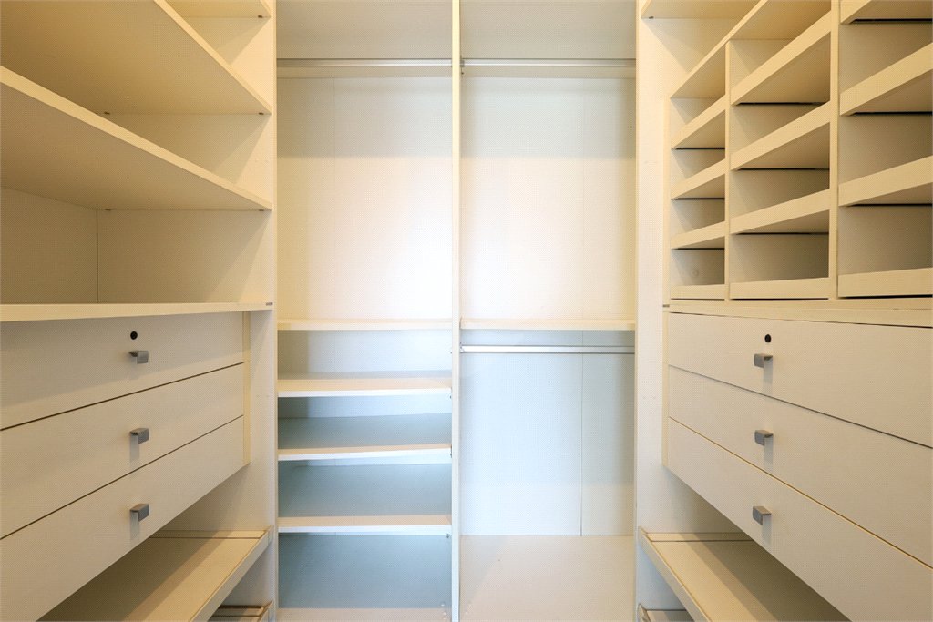 Apartamento à venda com 3 quartos, sendo 2 suítes, em Brooklin, São Paulo, SP