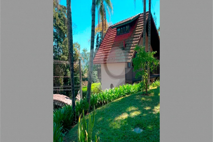 Casa à venda com 4 suítes em Roseira, Mairiporã, SP