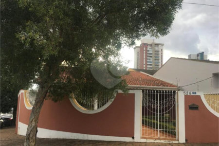 Casa à venda com 5 quartos, sendo 3 suítes, em Vila Almeida, Indaiatuba, SP