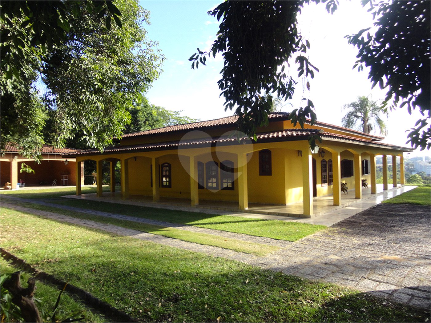 Chácara à venda com 4 suítes em Monte Alegre, Vinhedo, SP