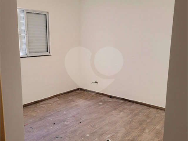 Casa à venda com 3 quartos, sendo 1 suíte,  no condomínio Vale dos Gansos, Mairiporã - SP