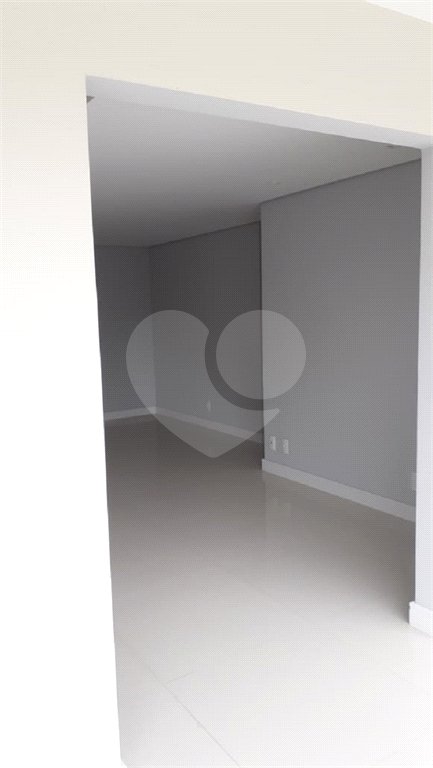 Apartamento à venda com 3 quartos, sendo 1 suíte,  em Jardim Vazani, São Paulo, SP