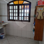 Sobrado à venda com 6 quartos, sendo 2 suítes, em Balneário Stella Maris, Peruíbe, SP