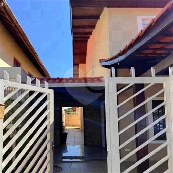 Sobrado à venda com 3 quartos, sendo 1 suíte, em City Recanto Anastácio, São Paulo, SP
