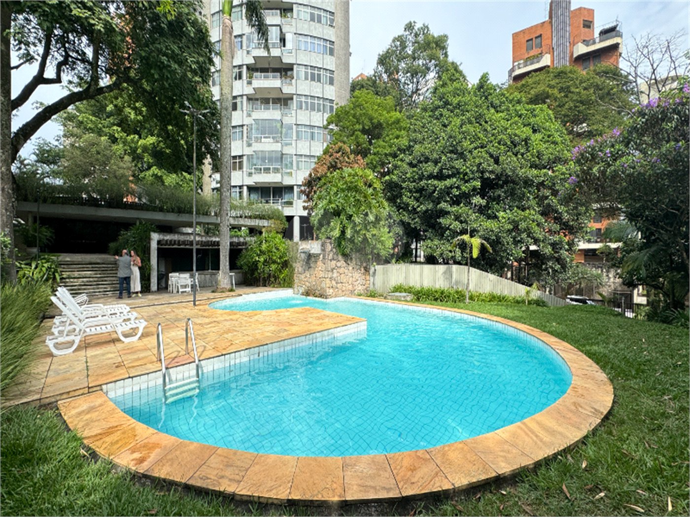 Apartamento à venda com 4 suítes em Vila Suzana, São Paulo, SP