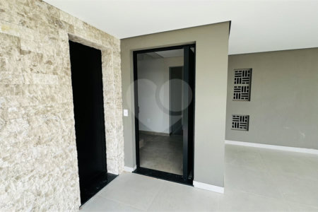 Casa à venda com 3 suítes no condomínio Santa Isabel I, Louveira - SP