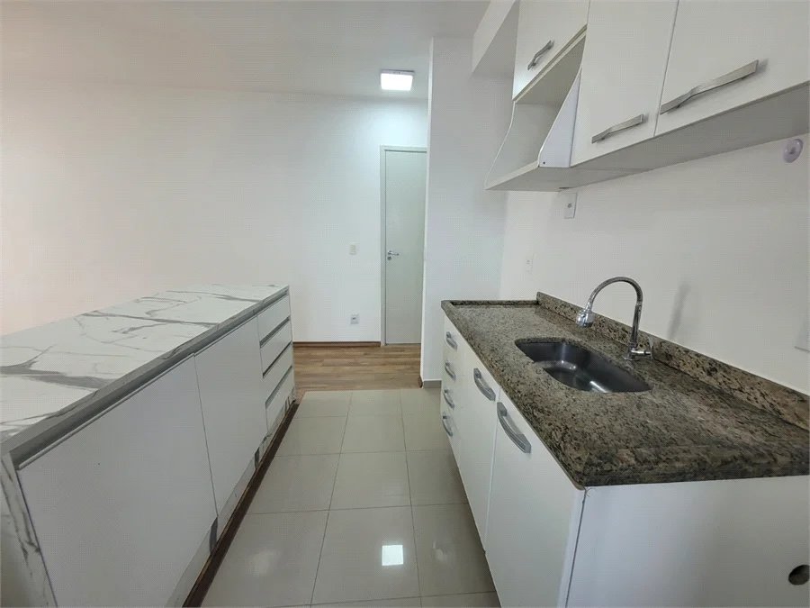 Apartamento à venda com 2 quartos em Vila Anastácio, São Paulo, SP