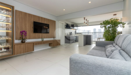 Apartamento à venda com 4 quartos, sendo 2 suítes,  em Jardim Prudência, São Paulo, SP