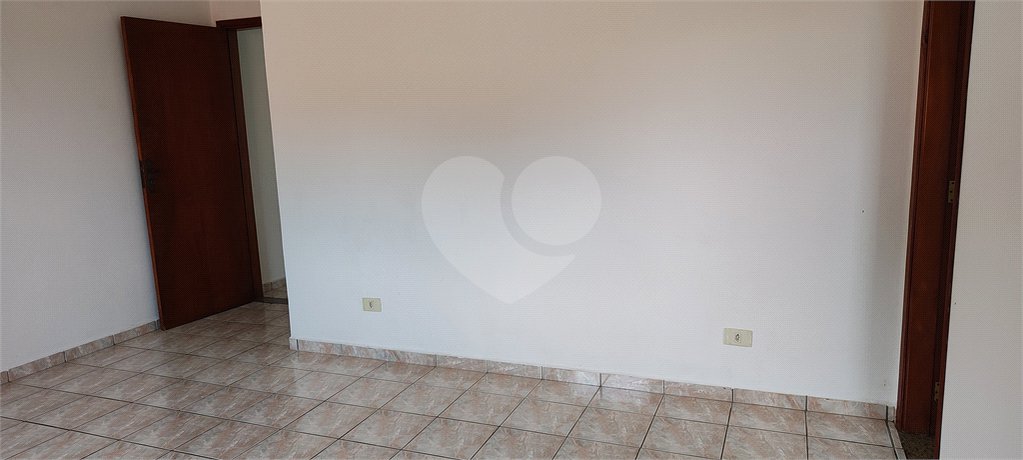 Sobrado à venda com 3 quartos, sendo 1 suíte, em Ressaca, Atibaia, SP