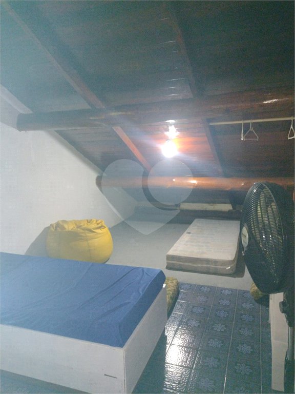 Casa à venda com 4 quartos, sendo 2 suítes,  no condomínio Cinco Lagos, Mairiporã - SP
