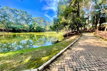 Casa à venda com 4 suítes no condomínio Vale do Lago, Sorocaba - SP