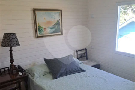 Casa Ampla com 5 Dormitórios, Piscina e Lazer Completo em Terreno de 1.260 m²