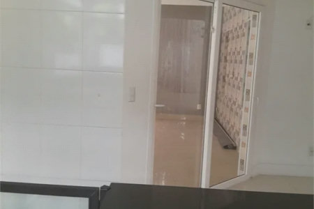 Casa à venda ou para alugar com 4 suítes em Chácaras São Carlos, Cotia, SP