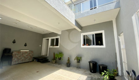 Sobrado à venda com 4 quartos, sendo 1 suíte,  em Vila Medeiros, São Paulo, SP