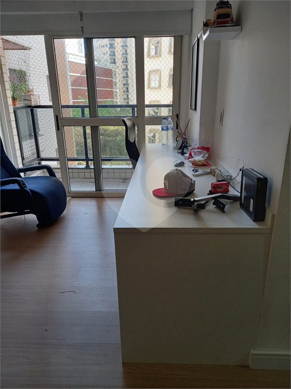 Apartamento à venda com 3 quartos, sendo 1 suíte,  em Vila Olímpia, São Paulo, SP