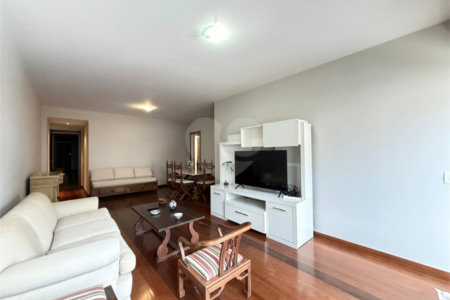 Apartamento à venda com 4 quartos, sendo 1 suíte,  em Tijuca, Rio de Janeiro, RJ