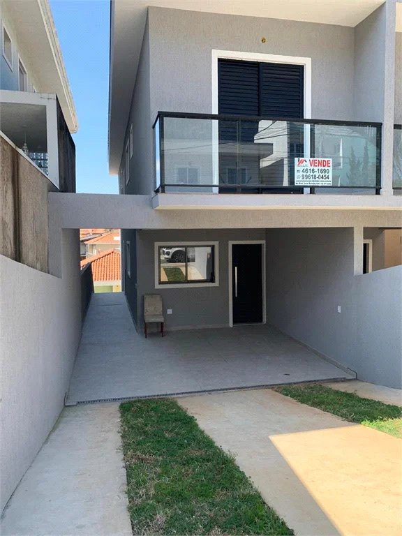 Casa à venda com 3 quartos, sendo 1 suíte, no condomínio Villa D'este, Cotia - SP