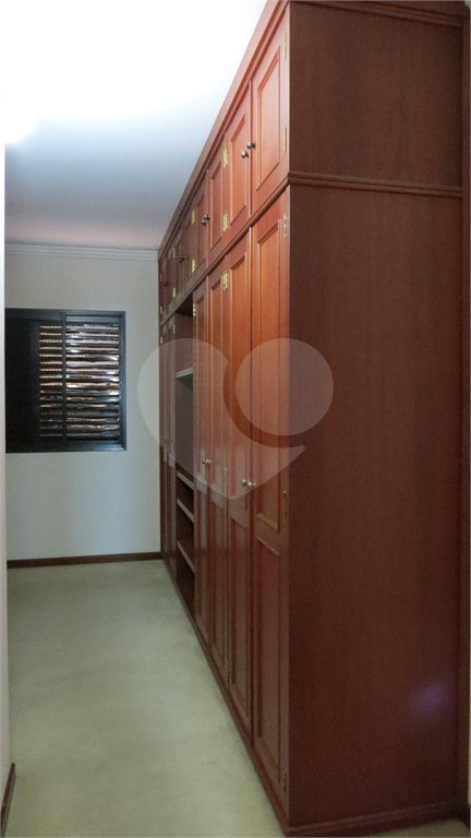 Apartamento à venda com 4 quartos, sendo 2 suítes,  em Cambuí, Campinas, SP