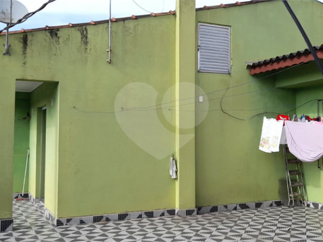 Sobrado à venda com 6 quartos em Jardim Quarto Centenário, Mauá, SP