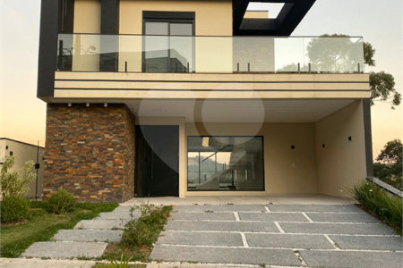 Casa à venda com 3 suítes no condomínio Aruã Brisas, Mogi das Cruzes - SP