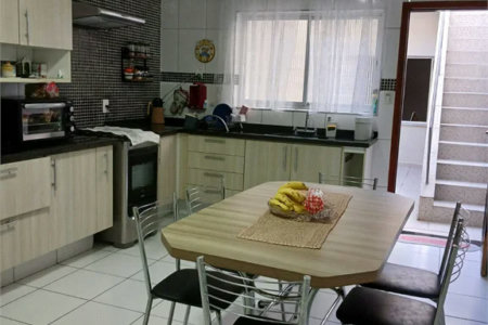 Sobrado à venda com 3 quartos, sendo 1 suíte, em Jardim Humaitá, São Paulo, SP