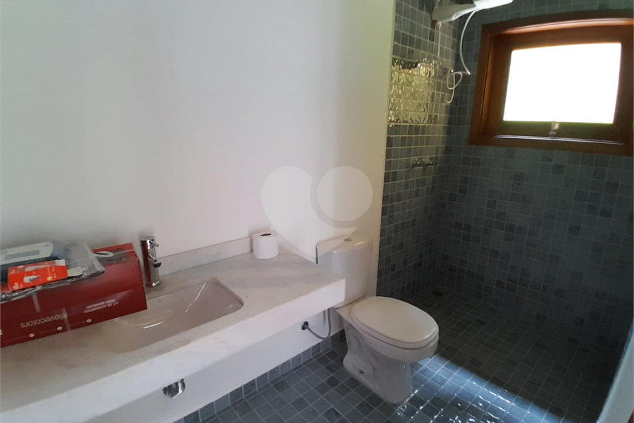 Casa à venda com 3 quartos, sendo 1 suíte, no condomínio Sausalito, Mairiporã - SP