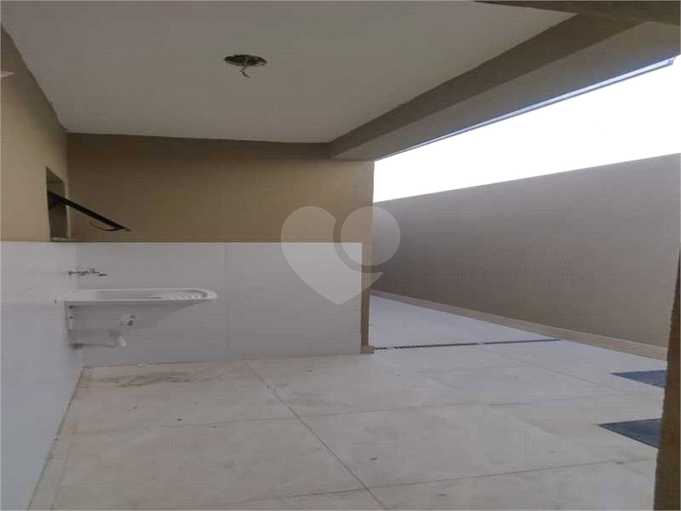 Casa à venda com 2 quartos, sendo 1 suíte, em Parque Residencial Sabiás, Indaiatuba, SP