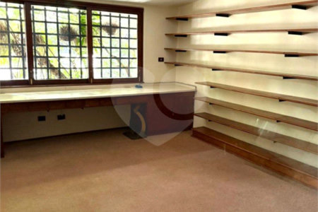 Casa à venda com 5 quartos, sendo 3 suítes,  em Jardim Leonor, São Paulo, SP