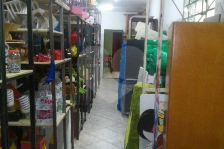Casa à venda com 4 quartos, sendo 1 suíte, em Wanel Ville, Sorocaba, SP