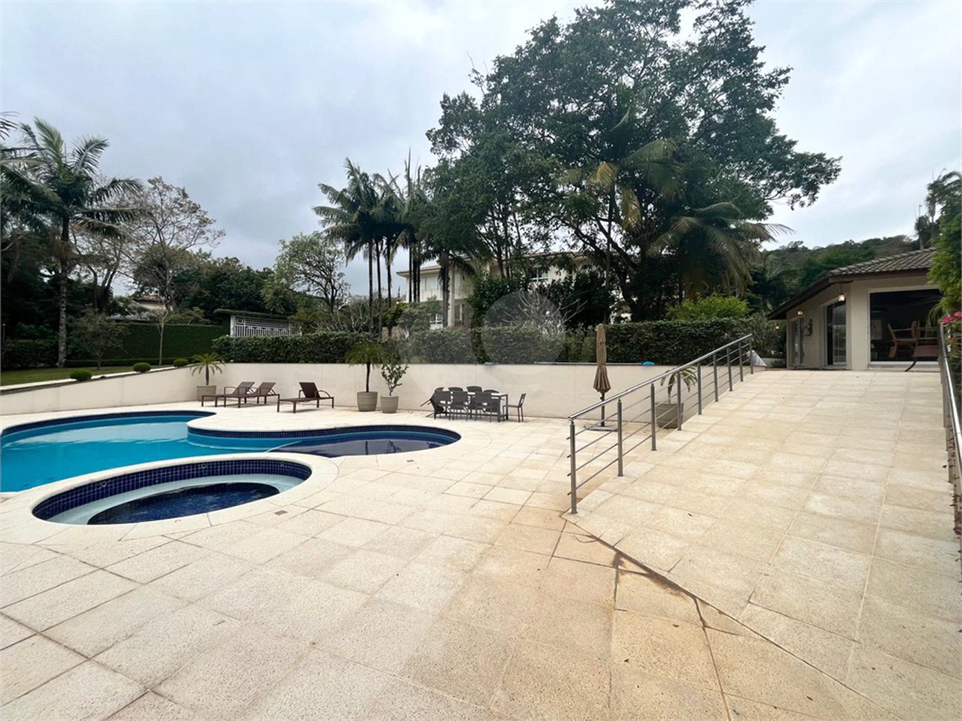 Casa à venda com 5 suítes no condomínio Cantareira, Mairiporã - SP
