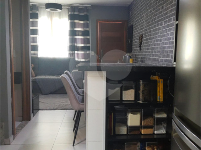 Casa à venda com 2 suítes no condomínio Residencial Poncet, São Paulo - SP