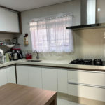 Casa à venda com 3 quartos, sendo 1 suíte, no condomínio Vila Nova Horizonte, Suzano - SP