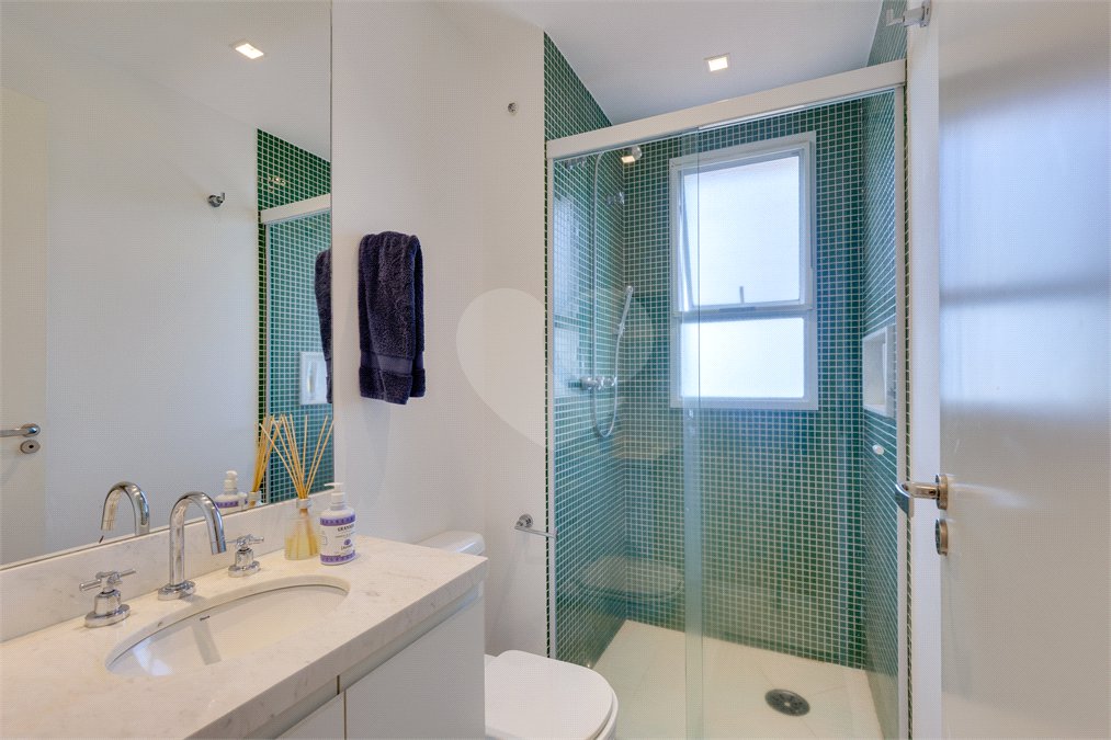 Apartamento à venda com 4 quartos, sendo 2 suítes, em Campo Belo, São Paulo, SP