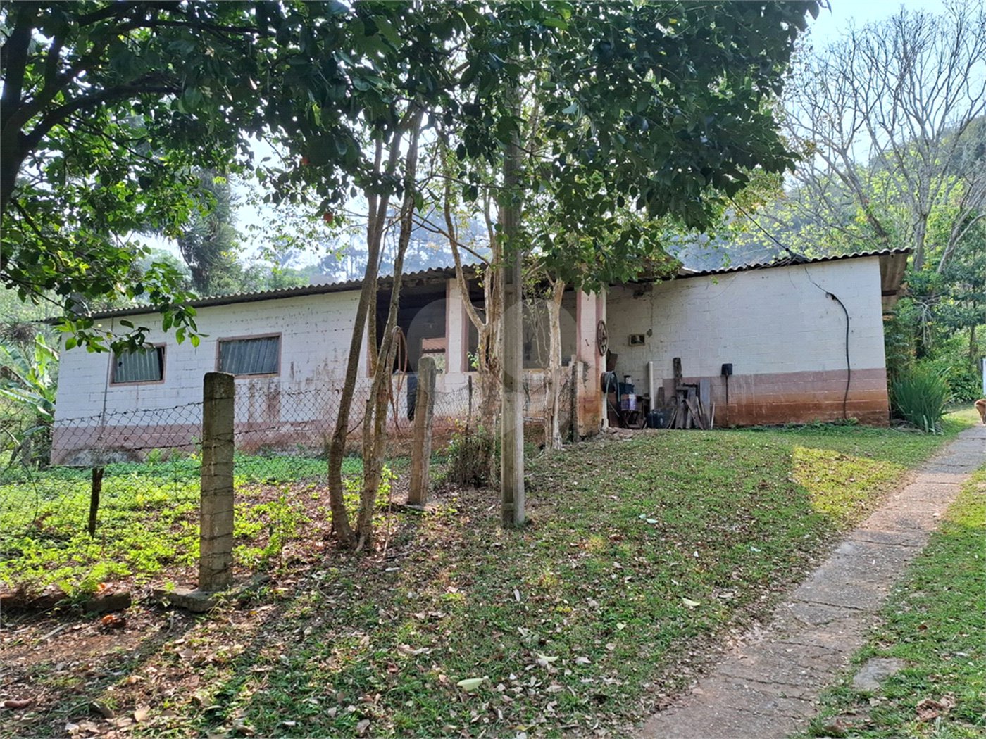 Sítio à venda com 3 quartos, sendo 1 suíte, em Bairro do Cambará, São Roque, SP
