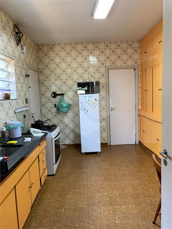Casa à venda com 4 quartos, sendo 1 suíte, em Caxingui, São Paulo, SP