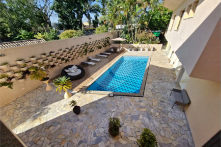 Casa à venda com 4 suítes no condomínio Villa Viana II, Cotia - SP