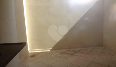 Sobrado à venda com 3 suítes em Vila Romero, São Paulo, SP