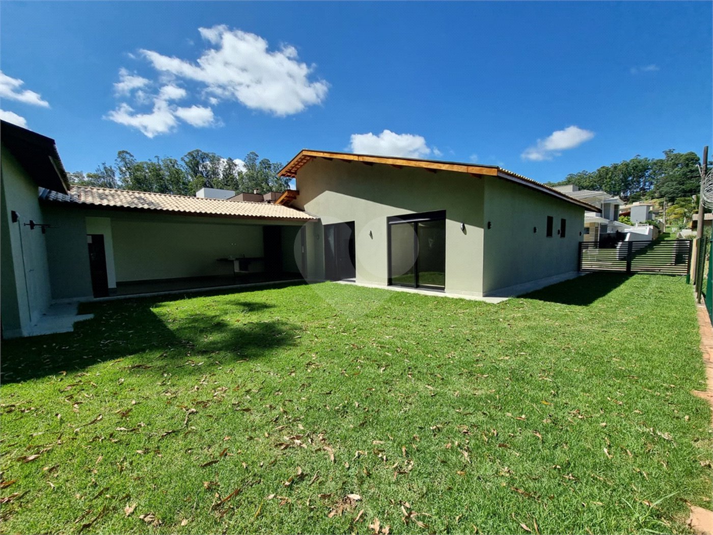 Casa à venda com 3 suítes no condomínio Terras de Santa Teresa, Itupeva - SP
